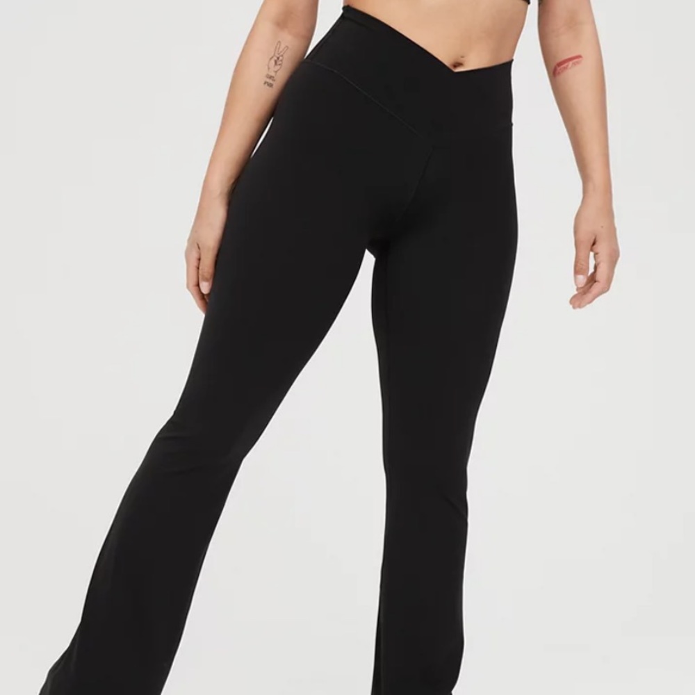 Aerie Offline Real Me High Waisted Crossover Flare Legging